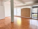 Verkaufsfläche mit Schaufenster EG