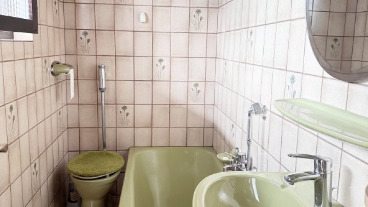 1-2 Fam. Haus  mit kl. Terrasse, Balkon & Garage in Saarbrücken-Ensheim!