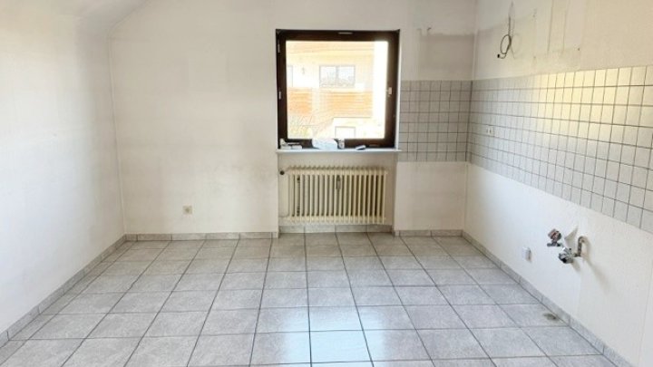 Freist. 1-2 FH mit Garten + Garage im idyllischen Mbt.
