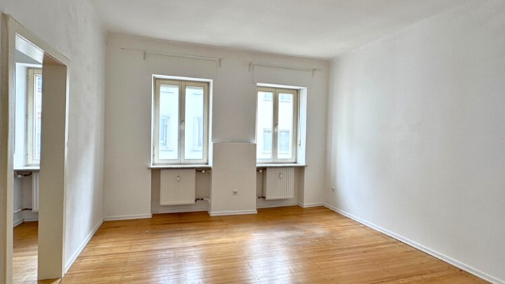Helle und gepflegte 2-ZKB-Altbauwohnung im Nauwieser Viertel