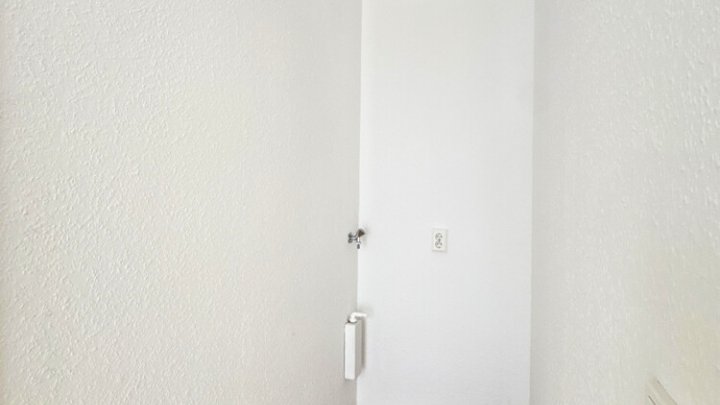 Erstbezug - Sanierte 2-ZKB Erdgeschosswohnung in zentraler Lage