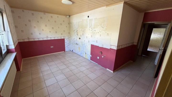 Viel Platz für Ihre Pläne: Wohnhaus mit 4-5 Wohneinheiten in ruhiger Lage von Berglicht