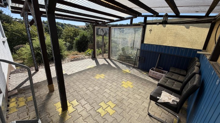 Viel Platz für Ihre Pläne: Wohnhaus mit 4-5 Wohneinheiten in ruhiger Lage von Berglicht