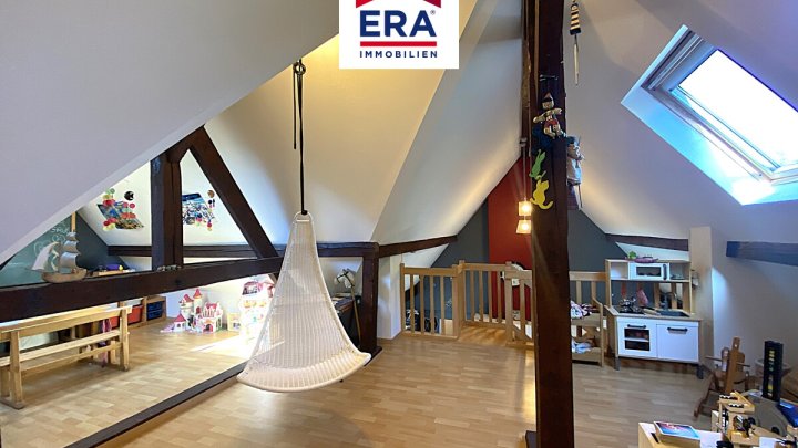 OHNE VERMITTLUNGSGEBÜHREN-EINFAMILIENHAUS MIT POOL UND EINLIEGERWOHNUNG IN SARREGUEMINES/FR, NÄHE SB