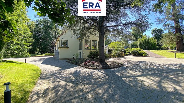 OHNE VERMITTLUNGSGEBÜHREN-EINFAMILIENHAUS MIT POOL UND EINLIEGERWOHNUNG IN SARREGUEMINES/FR, NÄHE SB