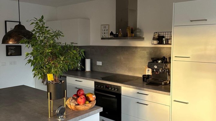Charmante Eigentumswohnung im Herzen Saarbrückens - Komfort und Stil mit Balkon und Einbauküche
