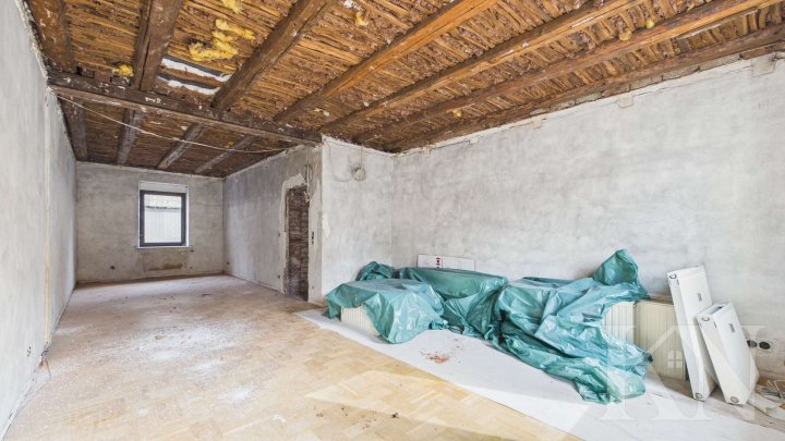 Seltene Gelegenheit: Entkerntes Wohn- & Geschäftshaus mit viel Entwicklungspotenzial