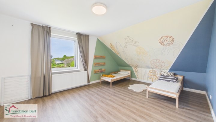 GRENZNÄHE: WOHNHAUS MIT TOLLEM GARTENGRUNDSTÜCK IN SONNIGER WOHNLAGE!