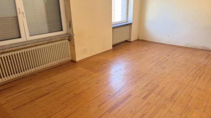 Sanierungsobjekt für Handwerker / Anleger in ruhiger Lage