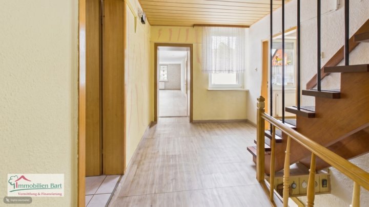 ORSCHOLZ: EINFAMILIENHAUS / GARTEN / GARAGE / VIELFÄLTIGE NUTZUNGSMÖGLICHKEITEN