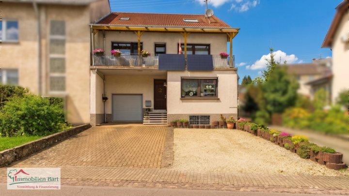 ORSCHOLZ: EINFAMILIENHAUS / GARTEN / GARAGE / VIELFÄLTIGE NUTZUNGSMÖGLICHKEITEN