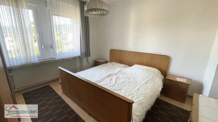 SOFORT VERFÜGBAR: 4 SCHLAFZIMMER / KELLER / GARTEN / GARAGE
