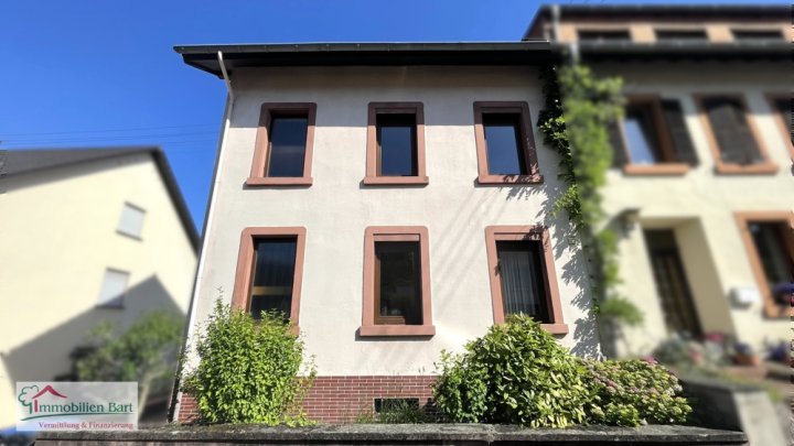 SOFORT VERFÜGBAR: 4 SCHLAFZIMMER / KELLER / GARTEN / GARAGE
