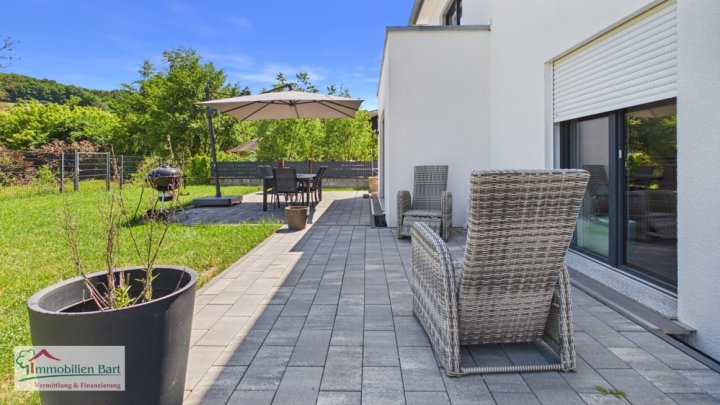 GRENZE LUXEMBURG:

MODERNES UND GROßZÜGIGES ZUHAUSE MIT EINLIEGERWOHNUNG UND DOPPELGARAGE!