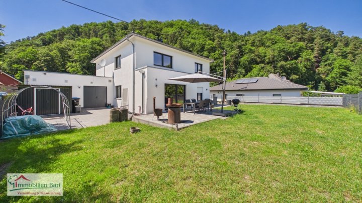 GRENZE LUXEMBURG:

MODERNES UND GROßZÜGIGES ZUHAUSE MIT EINLIEGERWOHNUNG UND DOPPELGARAGE!