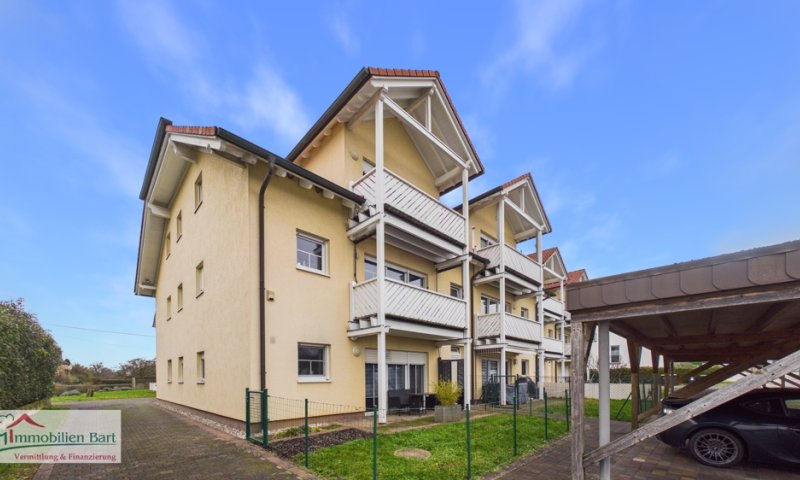 SOFORT VERFÜGBAR: GEPFLEGTE 3ZKB WOHNUNG MIT CARPORT IN PERL-BESCH!