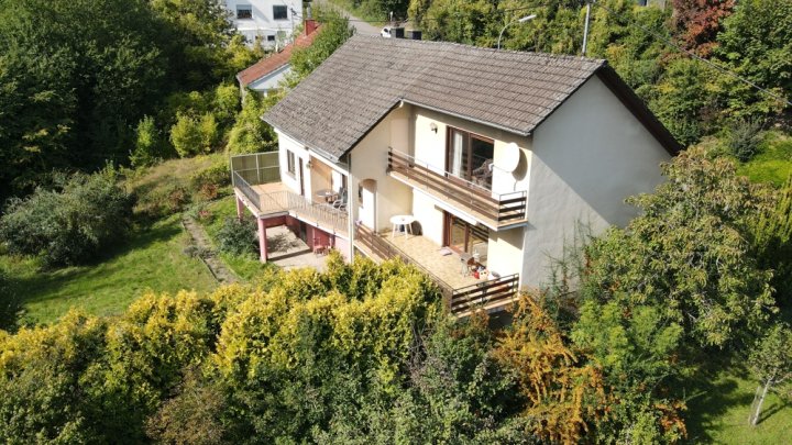 MERZIG-FITTEN: WOHNHAUS / 5 SZ / NATURNAHE LAGE / FERNSICHT