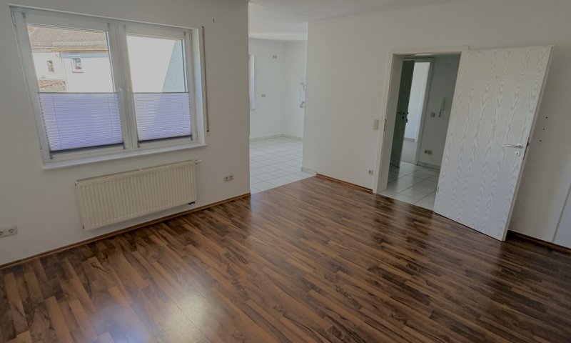 Gemütliche zwei Zimmer Küche Bad mit BalkonK im Herzen von Lummerschied