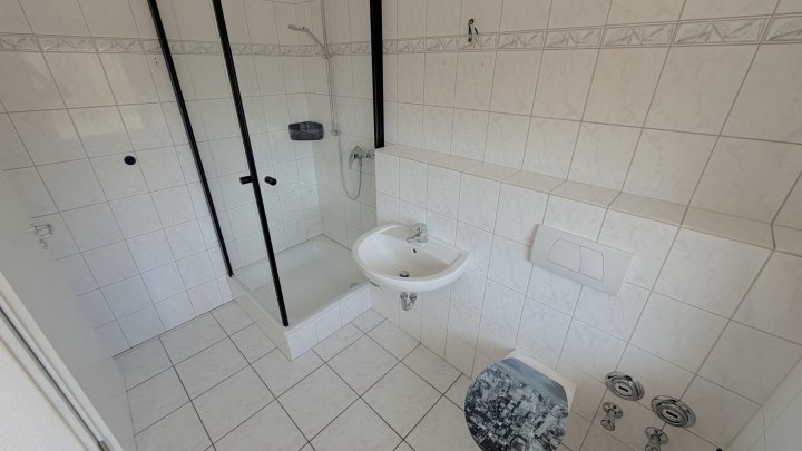 Gemütliche zwei Zimmer Küche Bad mit BalkonK im Herzen von Lummerschied
