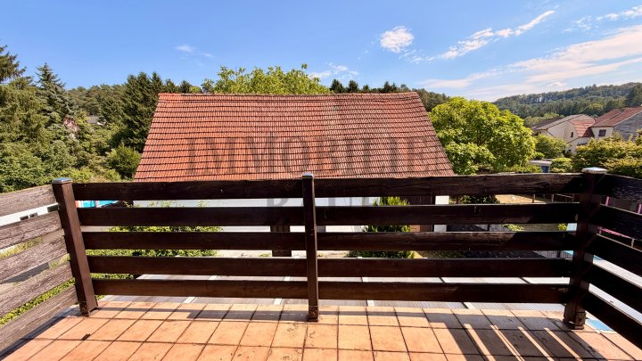 FAMILIENGLÜCK MIT VIEL PLATZ, GROSSER SCHEUNE UND WEITLÄUFIGEM GARTEN IN HASSEL - SOFORT FREI