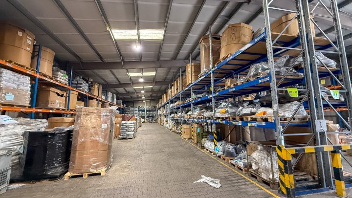 GEWERBEIMMOBILIE - Produktionsstandort mit Produktionshalle, Krananlagen und großer PV-Anlage
