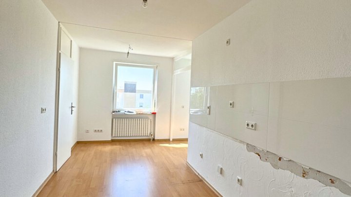 Helle 2,5-ZKB-Wohnung mit Balkon und schönem Weitblick