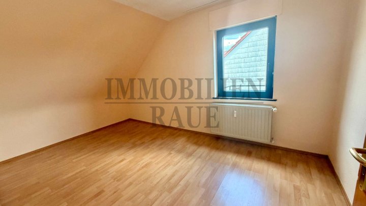EIN HAUS, VIELE MÖGLICHKEITEN - MIT GARAGE UND GARTEN IN FRIEDRICHSTHAL - SOFORT FREI