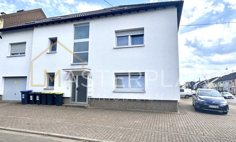Gewerbefläche in Lisdorf mit Parkplatz
