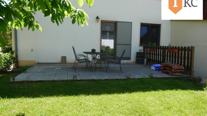 Modernes Wohnhaus mit Schreinerei / Büroräume und Lagerhalle