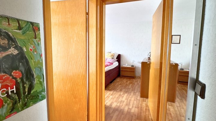 Gepflegtes 3-Familienhaus mit Garagen und Garten auf dem Heidstock