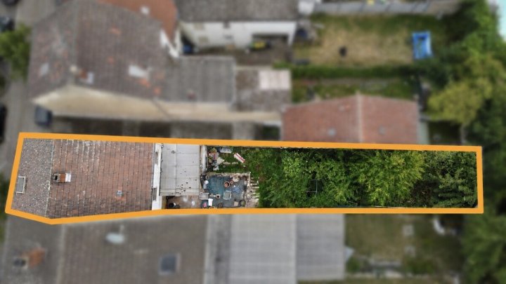 Sanierungsbedürftiges Ein- bis Zweifamilienhaus mit viel Potenzial