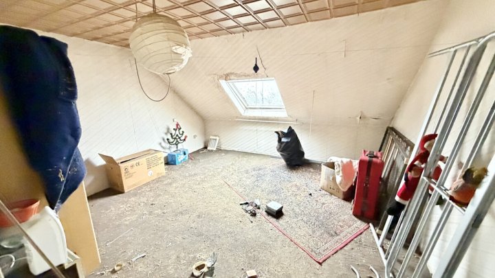 Sanierungsbedürftiges Ein- bis Zweifamilienhaus mit viel Potenzial