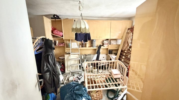 Sanierungsbedürftiges Ein- bis Zweifamilienhaus mit viel Potenzial
