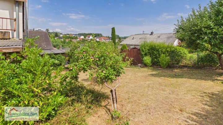 LOSHEIM-OT: GEMÜTLICHES WOHNHAUS IN RUHIGER LAGE MIT EINEM GROßEN GARTEN