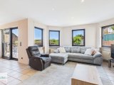 Wohnbereich mit Zuhang zur Terrasse