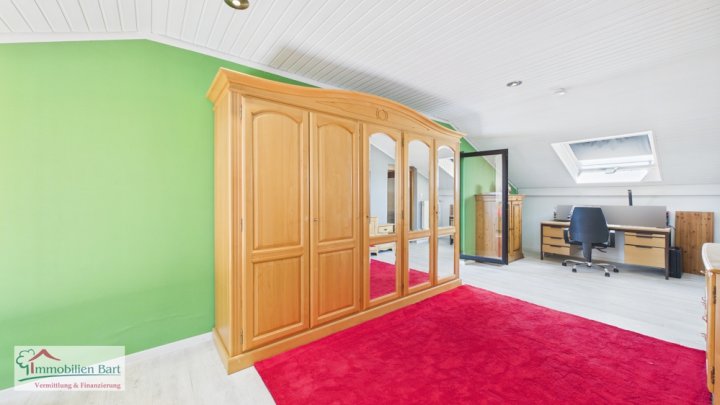 GRENZNÄHE LUXEMBURG: 2 HÄUSER MIT 2 GARAGEN UND TOLLEM GARTEN!