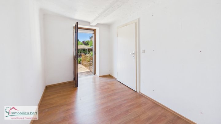 GRENZNÄHE LUXEMBURG: 2 HÄUSER MIT 2 GARAGEN UND TOLLEM GARTEN!