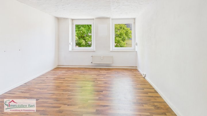 GRENZNÄHE LUXEMBURG: 2 HÄUSER MIT 2 GARAGEN UND TOLLEM GARTEN!