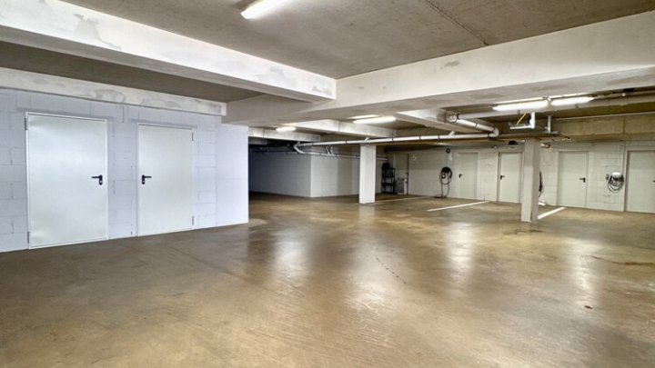 Neuwertiges luxuriöses + energieeffizientes Penthouse mit EBK + 2 TG-Stellplätzen