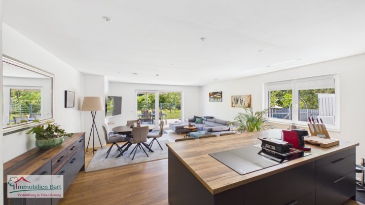 GRENZE LUXEMBURG: 

MODERNES UND GROßZÜGIGES ZUHAUSE MIT EINLIEGERWOHNUNG UND DOPPELGARAGE!
