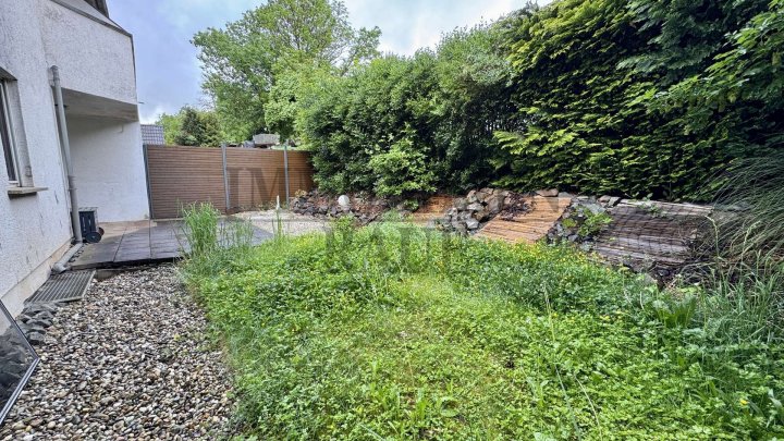 SCHÖNE WOHNUNG MIT TERRASSE UND GARTEN SOWIE TG-STELLPLATZ - SOFORT FREI