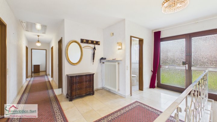 BESSERINGEN / HÖHENLAGE: BUNGALOW MIT ELW IN TOP WOHNLAGE