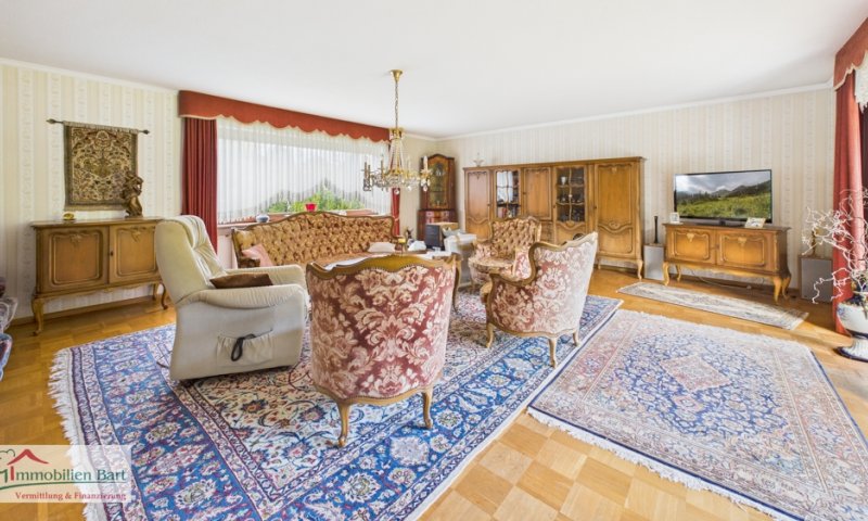 NATUR PUR! WOHNHAUS MIT VIEL POTENZIAL UND TOLLER AUSSICHT!