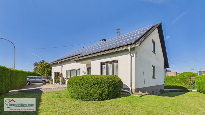 AUTOSCHRAUBER AUFGEPASST! WOHNHAUS MIT 3 HOHEN GARAGEN AUF 12 AR & GRENZNÄHE LUXEMBURG