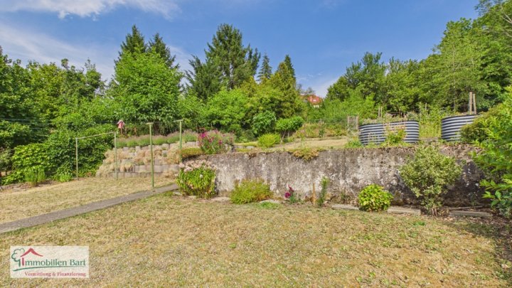 GRENZNÄHE LUXEMBURG: GERÄUMIGES WOHNHAUS MIT 5 SCHLAFZIMMER / 3 BÄDER / GARAGE UND GARTEN!