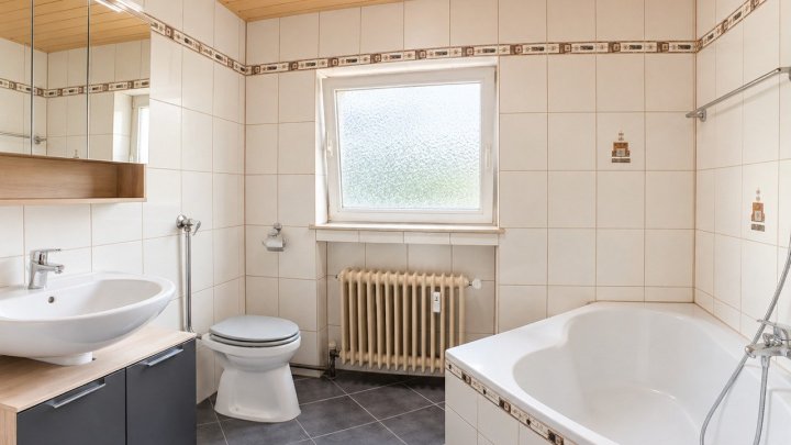 Charmante 3-4 Zimmer-Wohnung in Saarlouis-Roden - Komfortables Wohnen mit Tageslichtbad und moderner Ausstattung