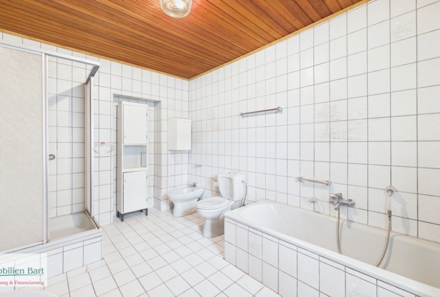 Badezimmer EG