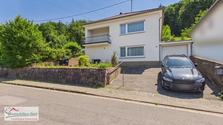 GEPFLEGTES WOHNHAUS MIT EINLIEGERWOHNUNG IN TOP LAGE VON METTLACH!