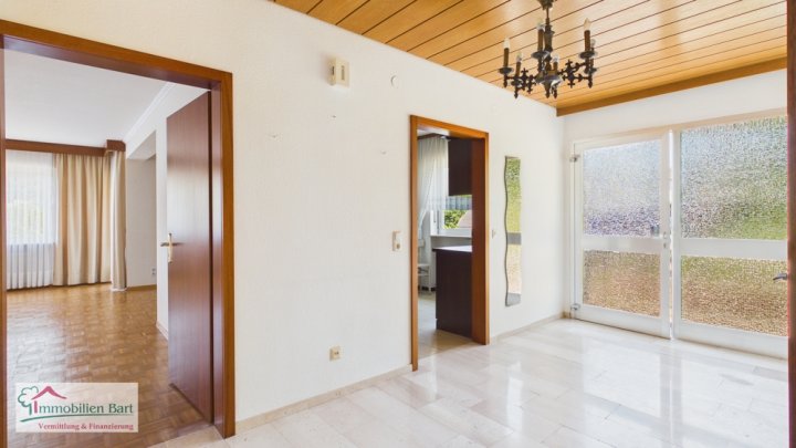 GEPFLEGTES WOHNHAUS MIT EINLIEGERWOHNUNG IN TOP LAGE VON METTLACH!