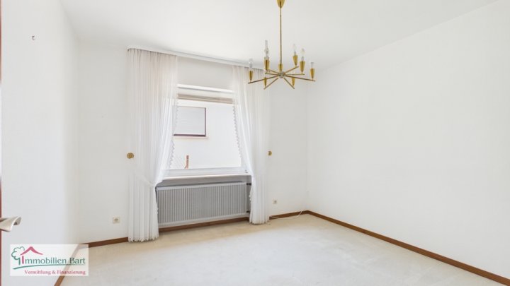 GEPFLEGTES WOHNHAUS MIT EINLIEGERWOHNUNG IN TOP LAGE VON METTLACH!